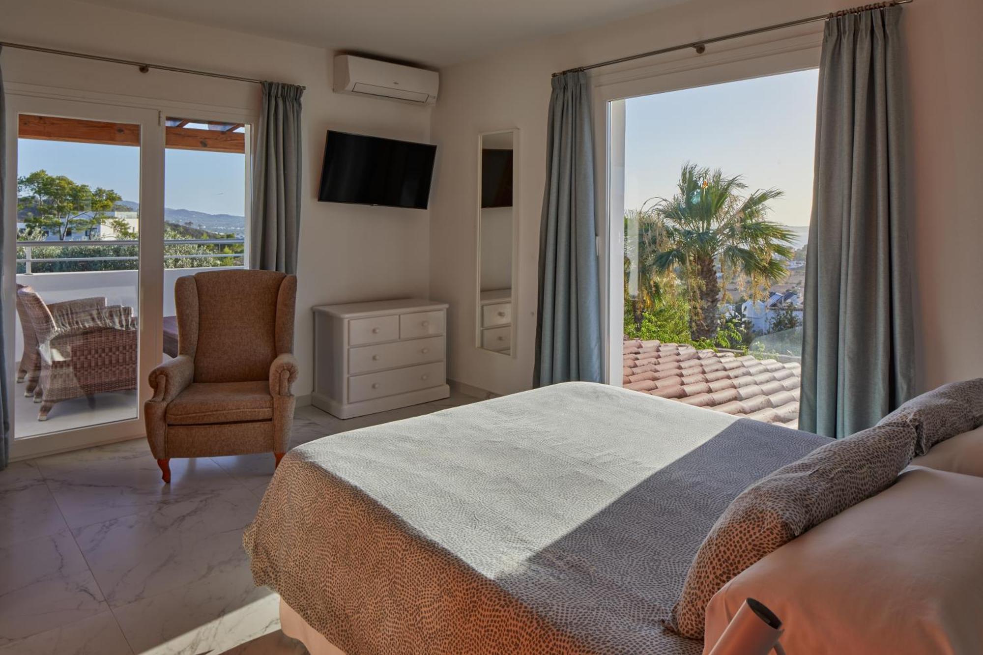 Villa Can Joan I - Fantastic Sunset Views And Family Friendly - Sant Antoni de Portmany Zewnętrze zdjęcie